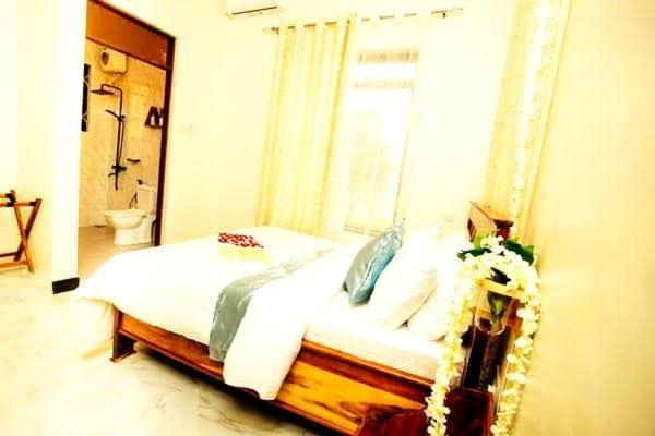 Safi House Bed & Breakfast Boma la Ngombe Екстериор снимка