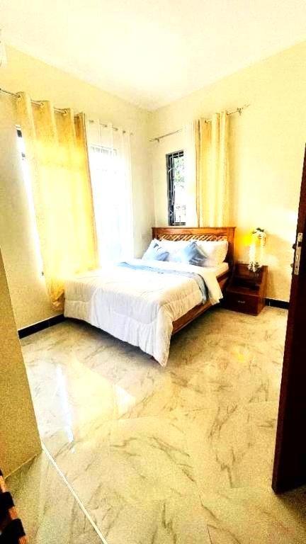 Safi House Bed & Breakfast Boma la Ngombe Екстериор снимка