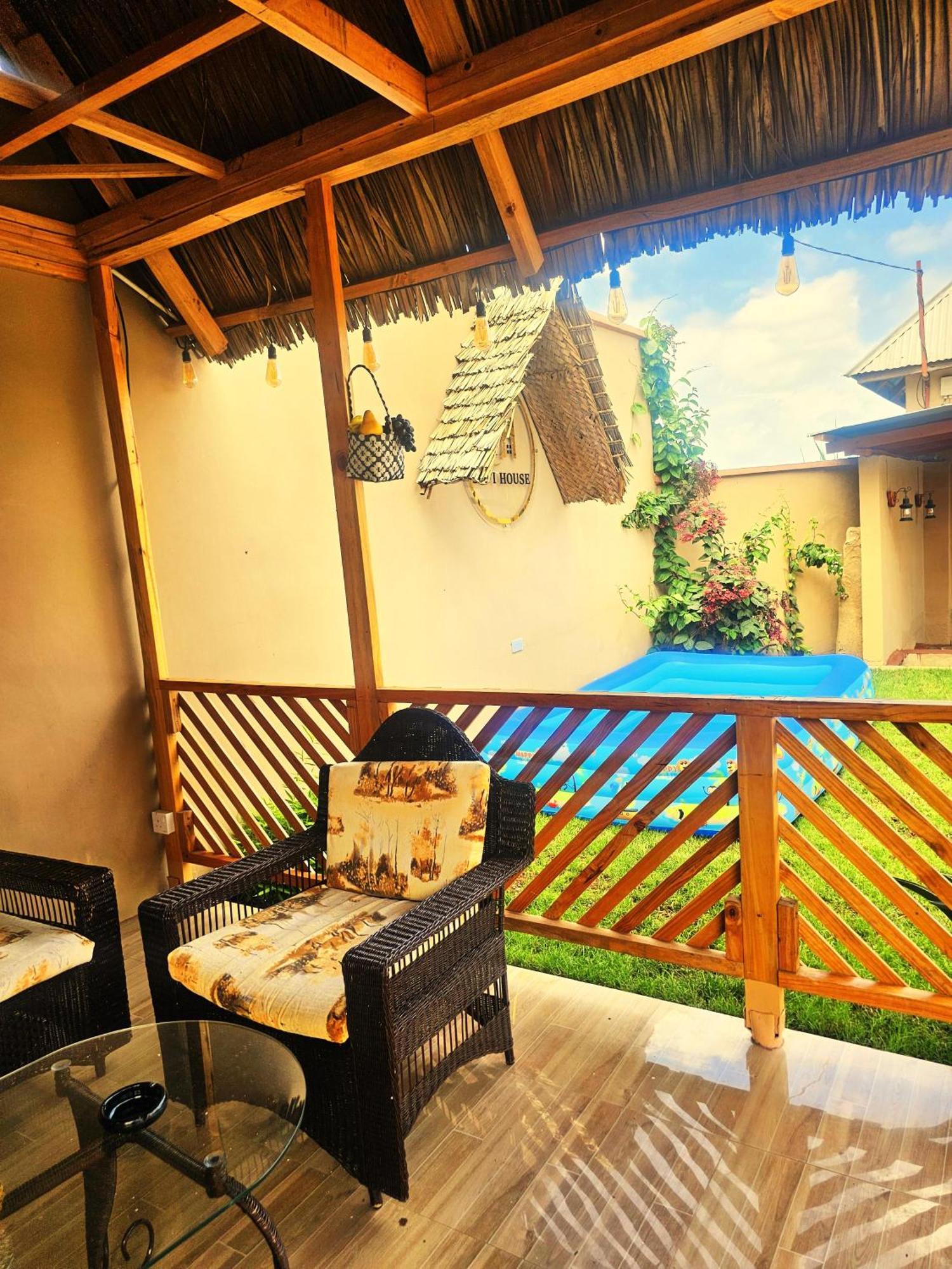 Safi House Bed & Breakfast Boma la Ngombe Екстериор снимка